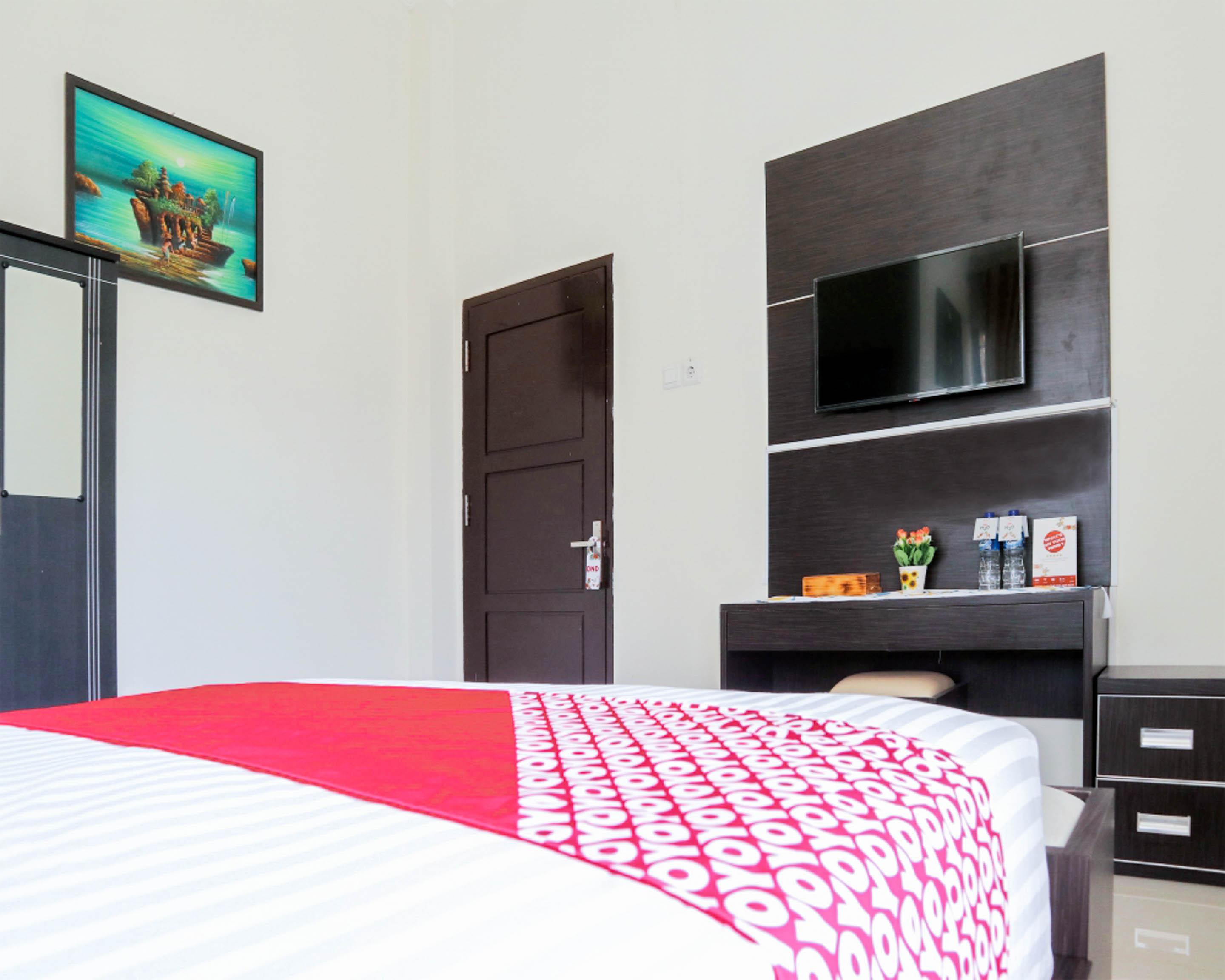 Oyo 1326 Mahakam Guest House Паданг Екстериор снимка